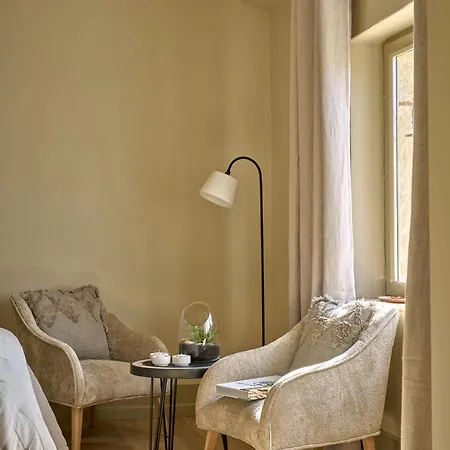 Jas Des Roches Bed and Breakfast Grignan