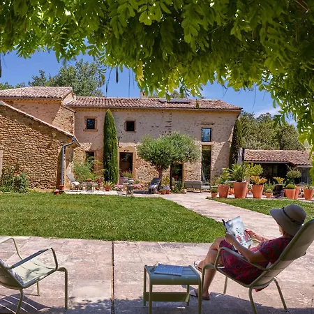 Jas Des Roches Bed & Breakfast